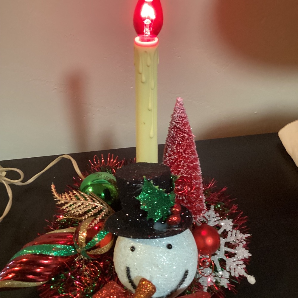 Vintage Electric Light Candolier Christmas Candle. Decorated with Snowman